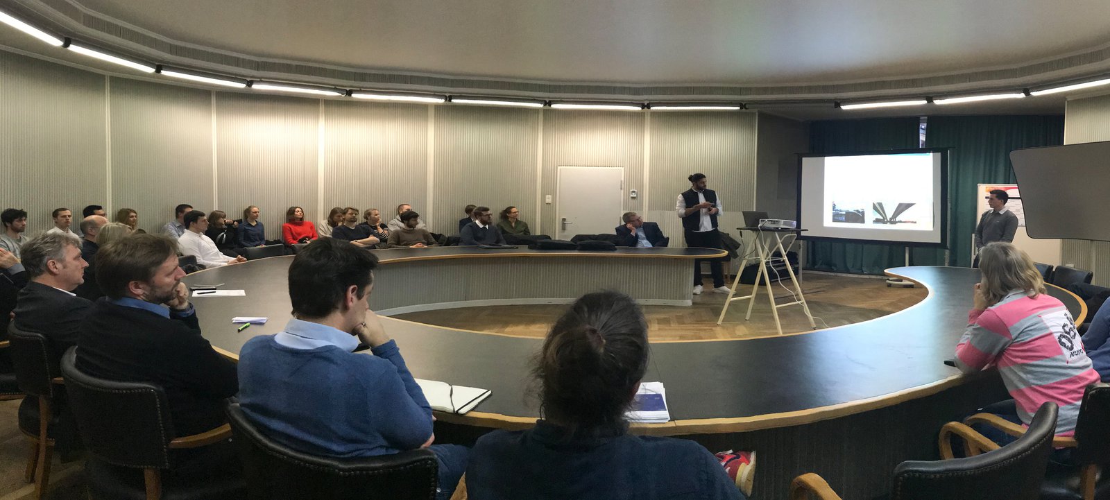 Die Präsentation der Studierenden im Bauamt stieß auf breites Interesse. Foto: Meise