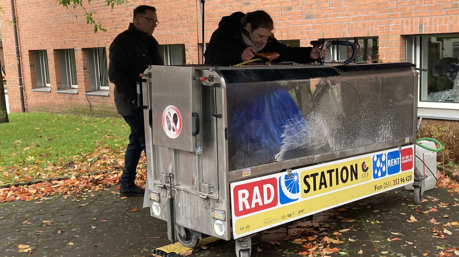 eine Fahrradwaschanlage
