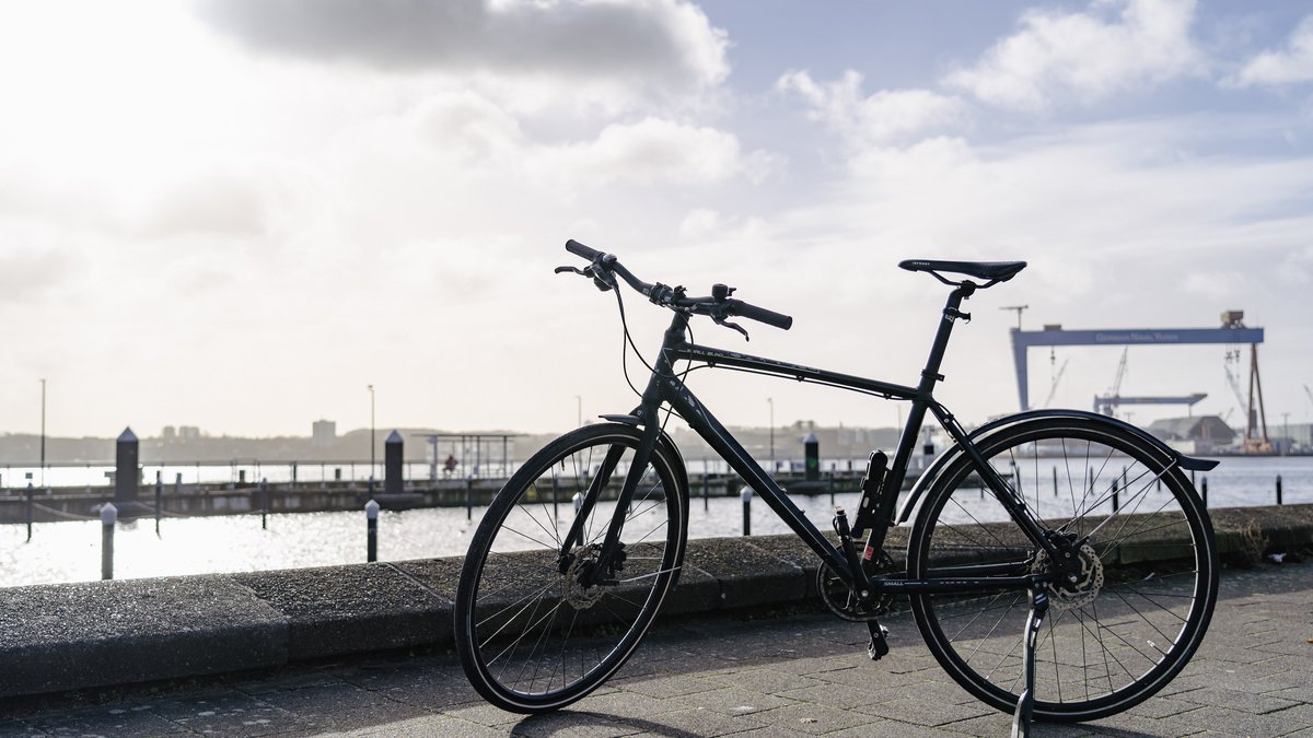 fahrradhelm livall c21 - Mercedes EQ Mercedes EQ Im Bundle sparen:Klein (2 Sets) - Spare 27,5% IPX4 Water Resistance Built Aggro-X 28