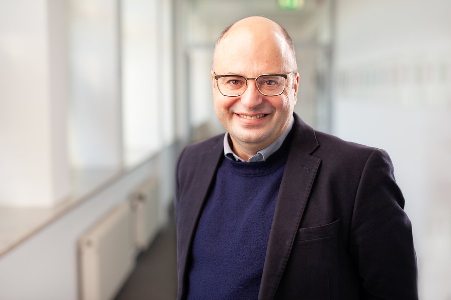 Vassilis Tsianos Vassilis Tsianos