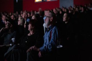 Der neue Preis ist nach dem Journalisten, Filmemacher und Hochschuldozenten Peter K. Hertling (vorne r.) benannt. Foto: Kilian