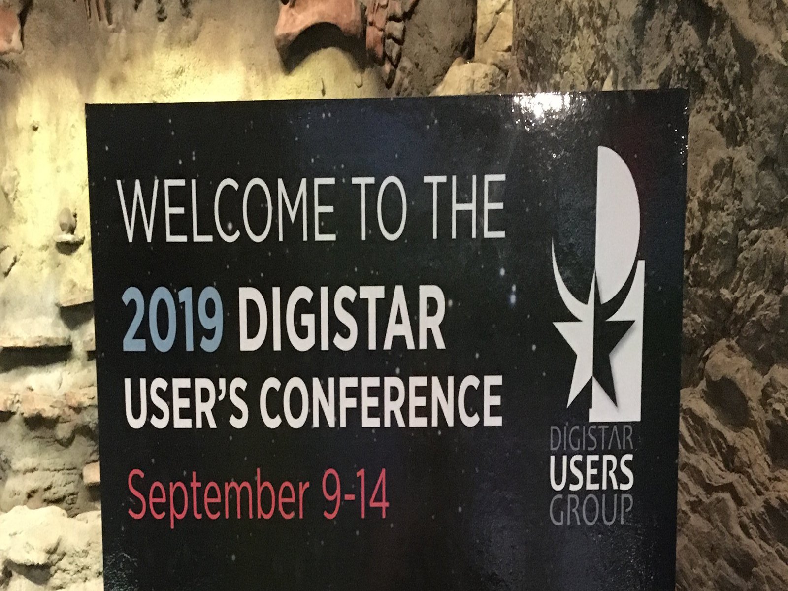 Die weltweite Gruppe der Digistarbenutzer (Digistar Users Group) veranstaltet jedes Jahr eine Konferenz (DUG), um internationale Planetariumsmitarbeiter und Digistar-Nutzer zusammenzubringen. Foto: Schack
