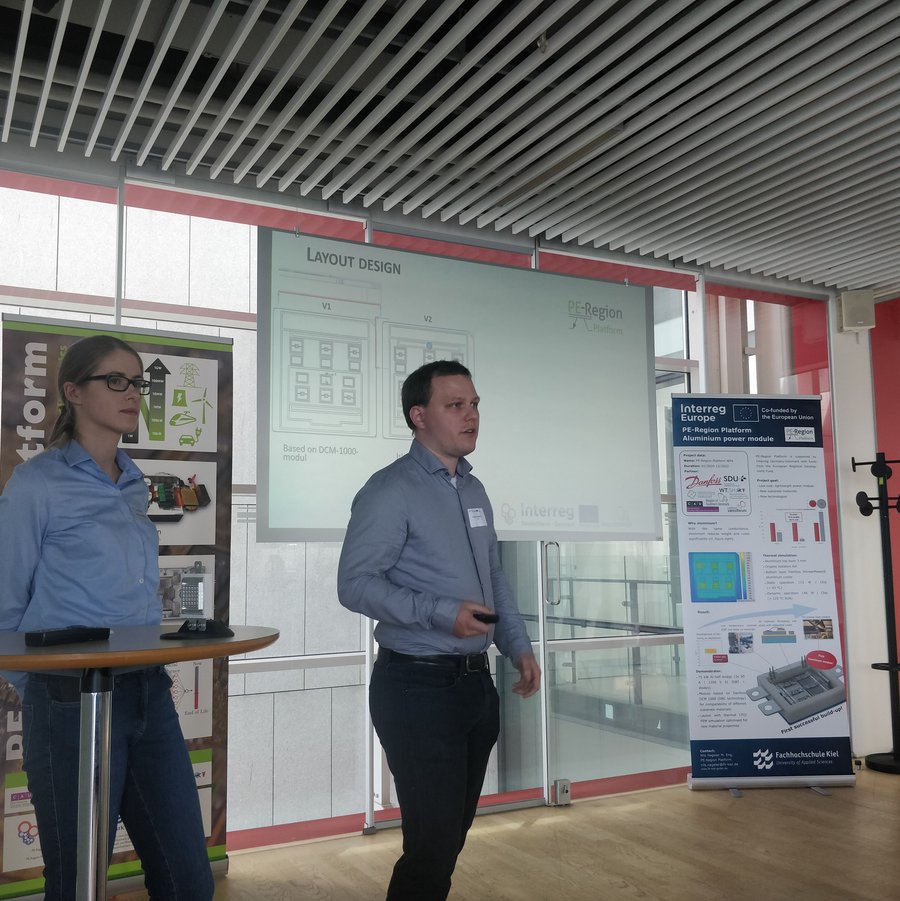 Foto: Kasper Mayntz Paasch Projektpräsentation mit zwei Personen