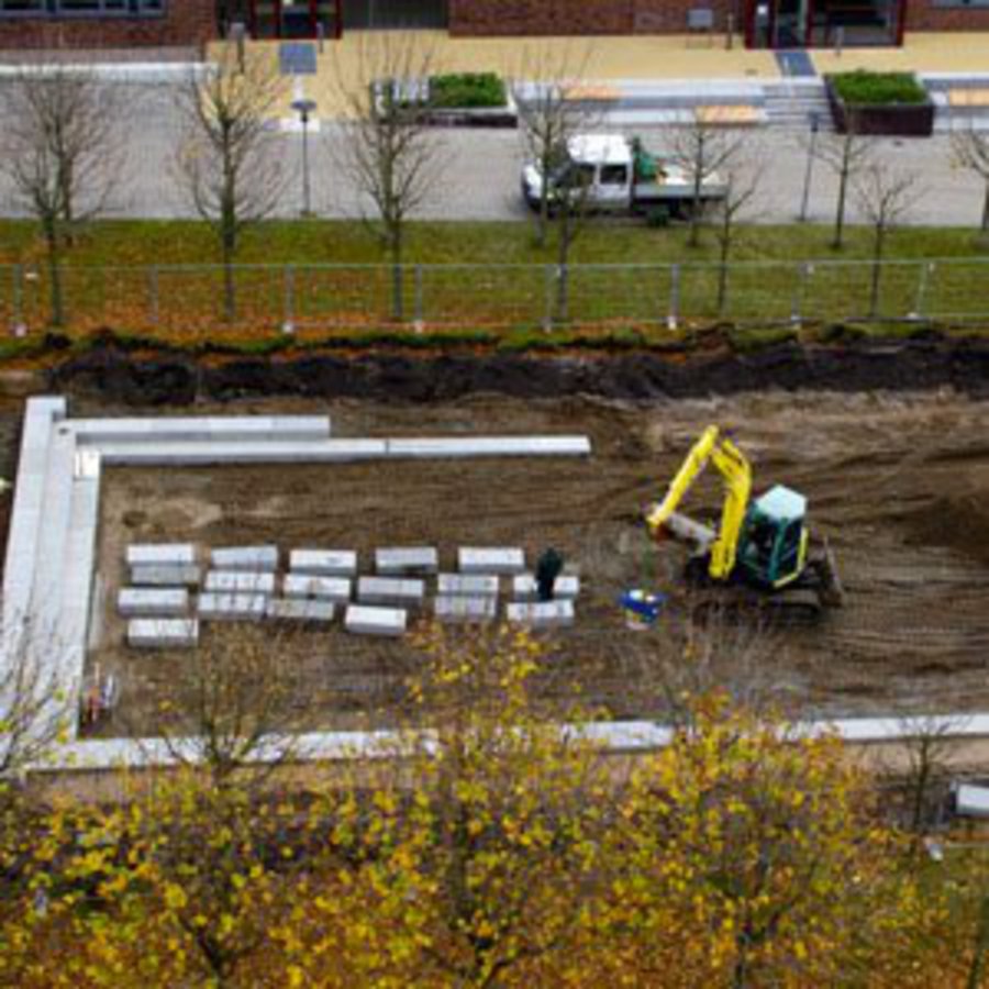 Aus der Luft lässt sich gut erkennen, wo das künftige Gebäude einmal stehen wird.