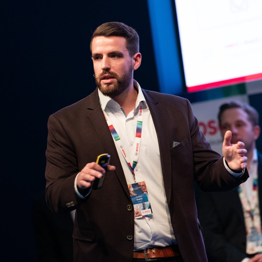 Christian Goerke spricht auf einem internationalen Event in Turin.