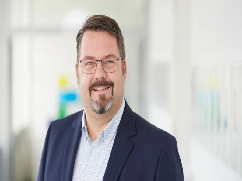 Prof. Dr. Henning Strauß