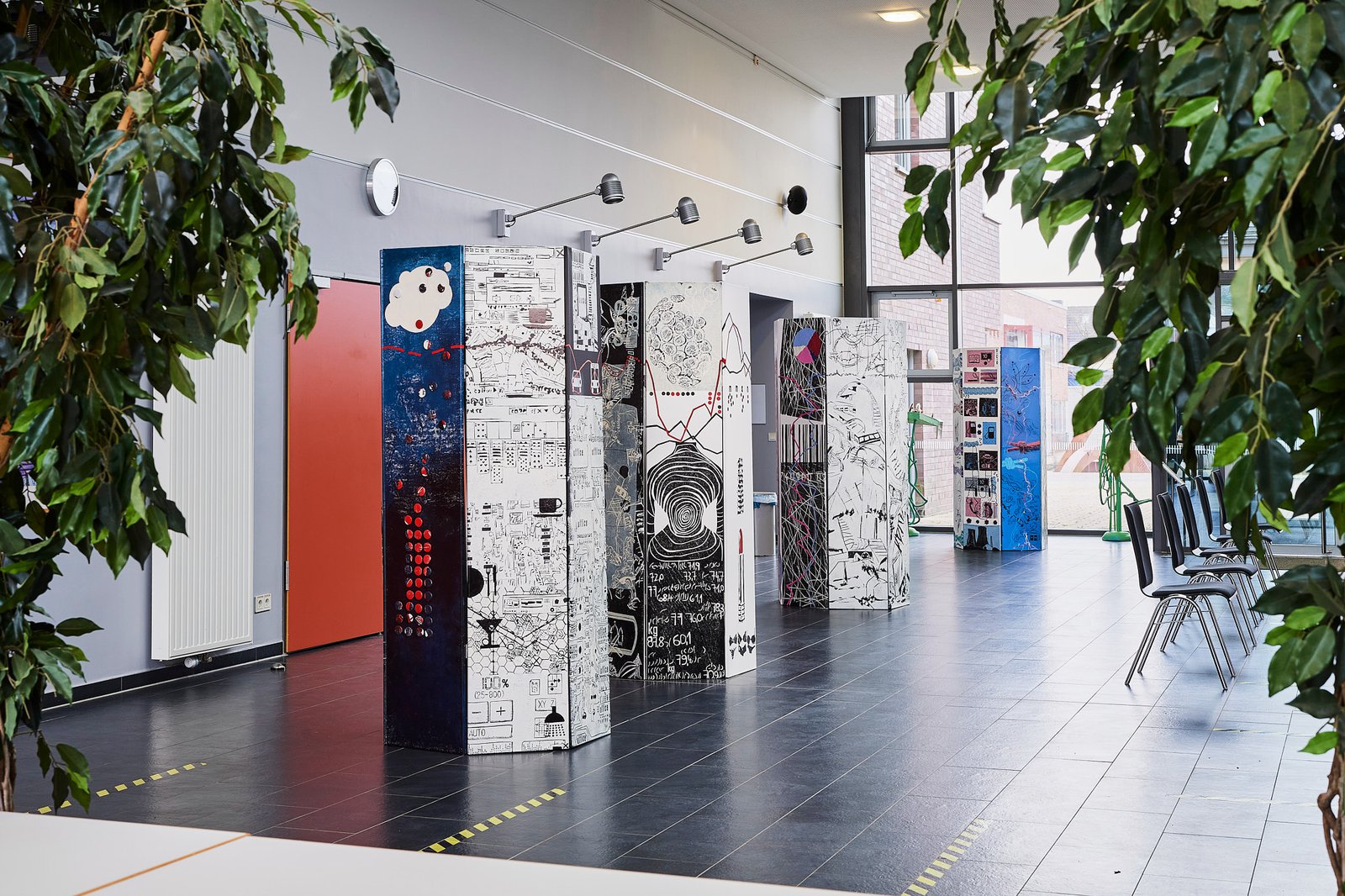 Bild auf die Installation im Foyer