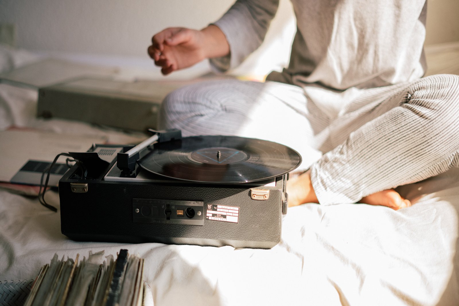 Der Schlafanzug ist keine angebrachte Business-Attire, auch nicht im Homeoffice. Quelle: pexels