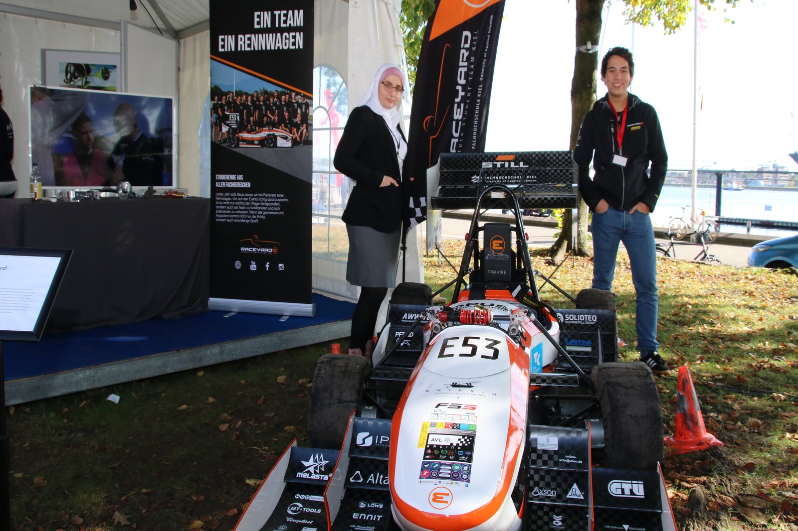 Mina Fatah und Jonas Garces vertreten Team Raceyard.