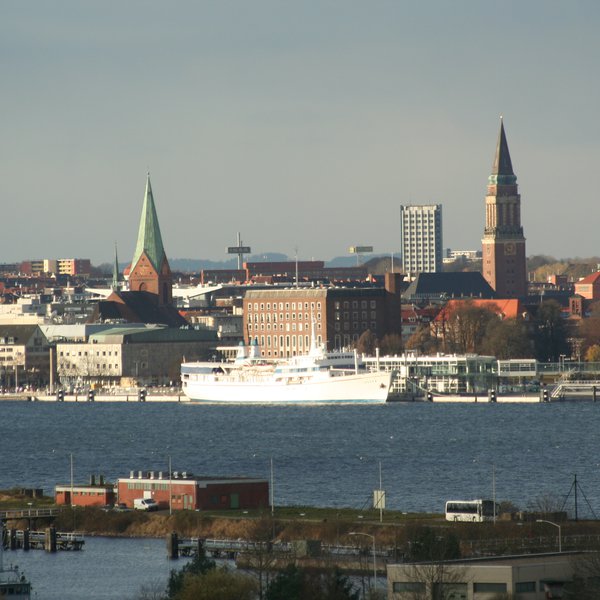 Ausblick Senatssaal Blick auf das Kieler Westufer