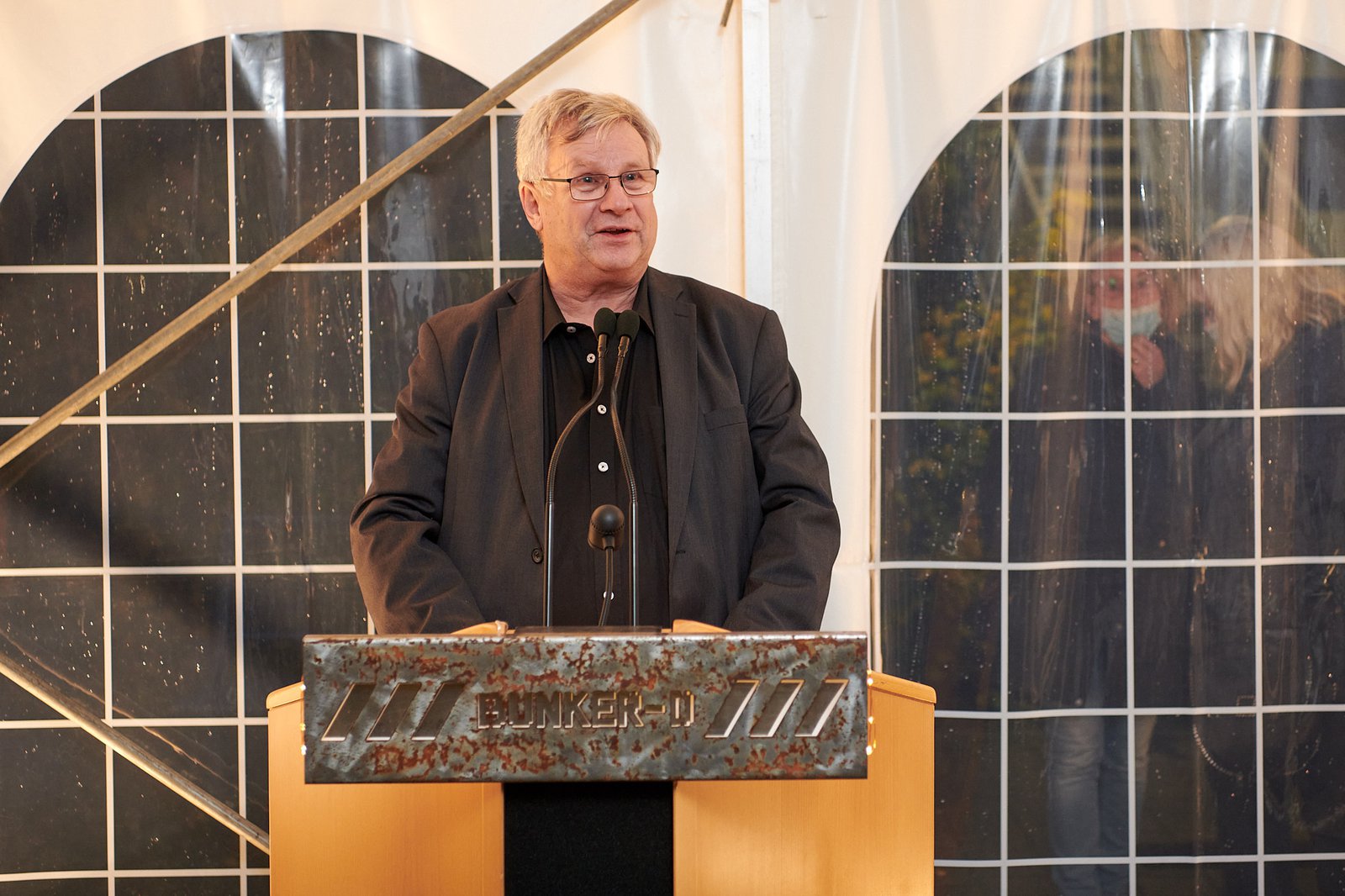 Vernissage "Falten der Zeit" Vladimir Sitnikov