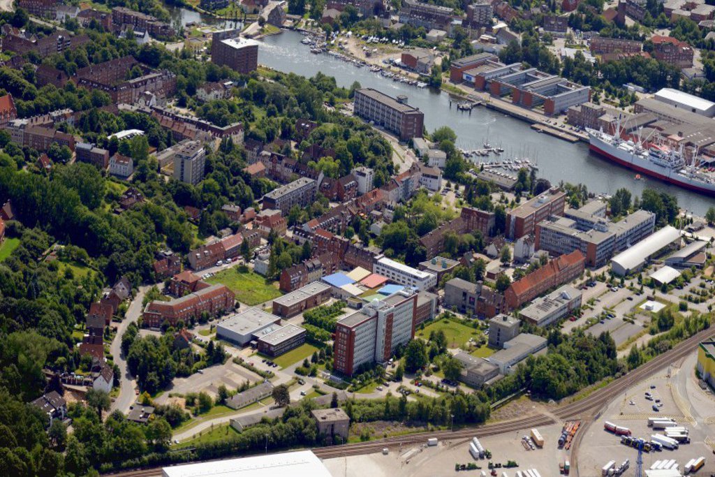 Der Campus der Fachhochschule Kiel und sein schönes Umland.