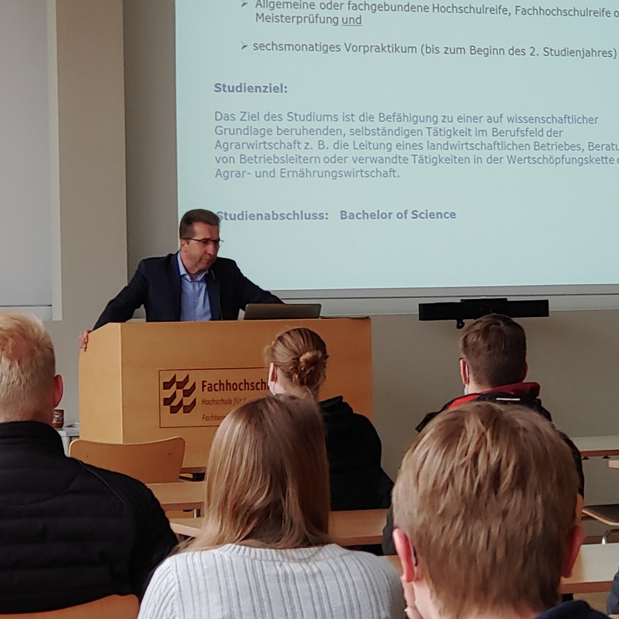 Prof. Dr. Baartz bei Eröffnungsrede