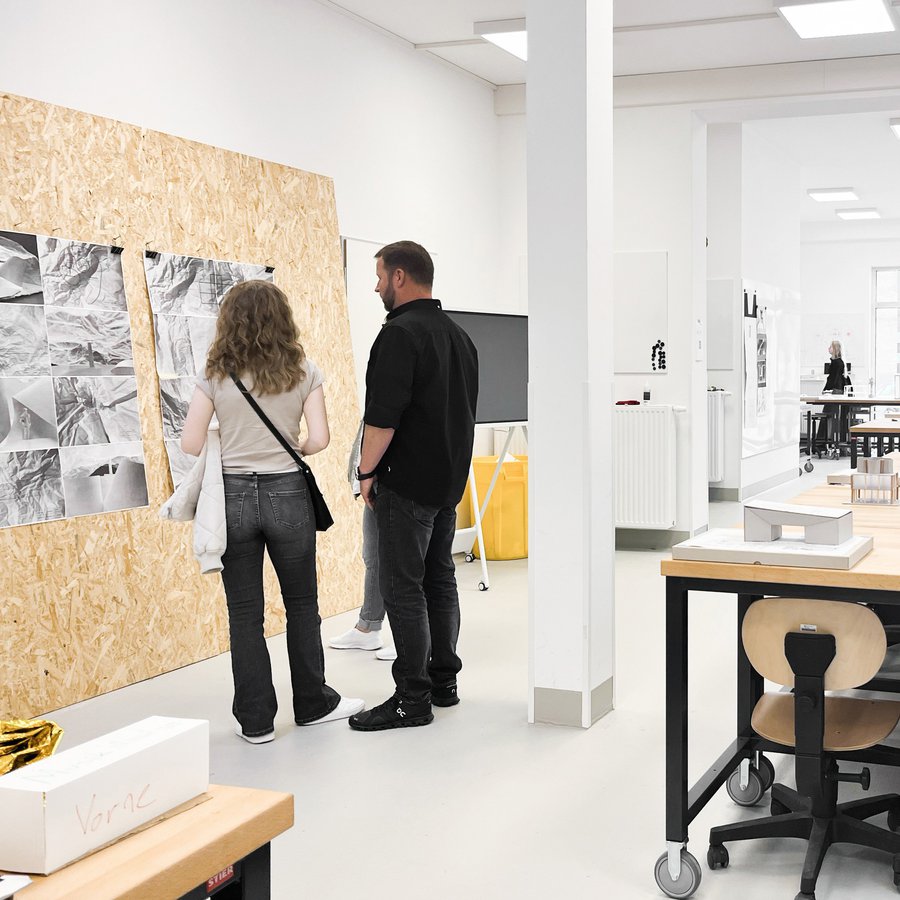 Blick in eines der Labore des Instituts für Bauwesen der FH Kiel am Tag der Architektur 2024