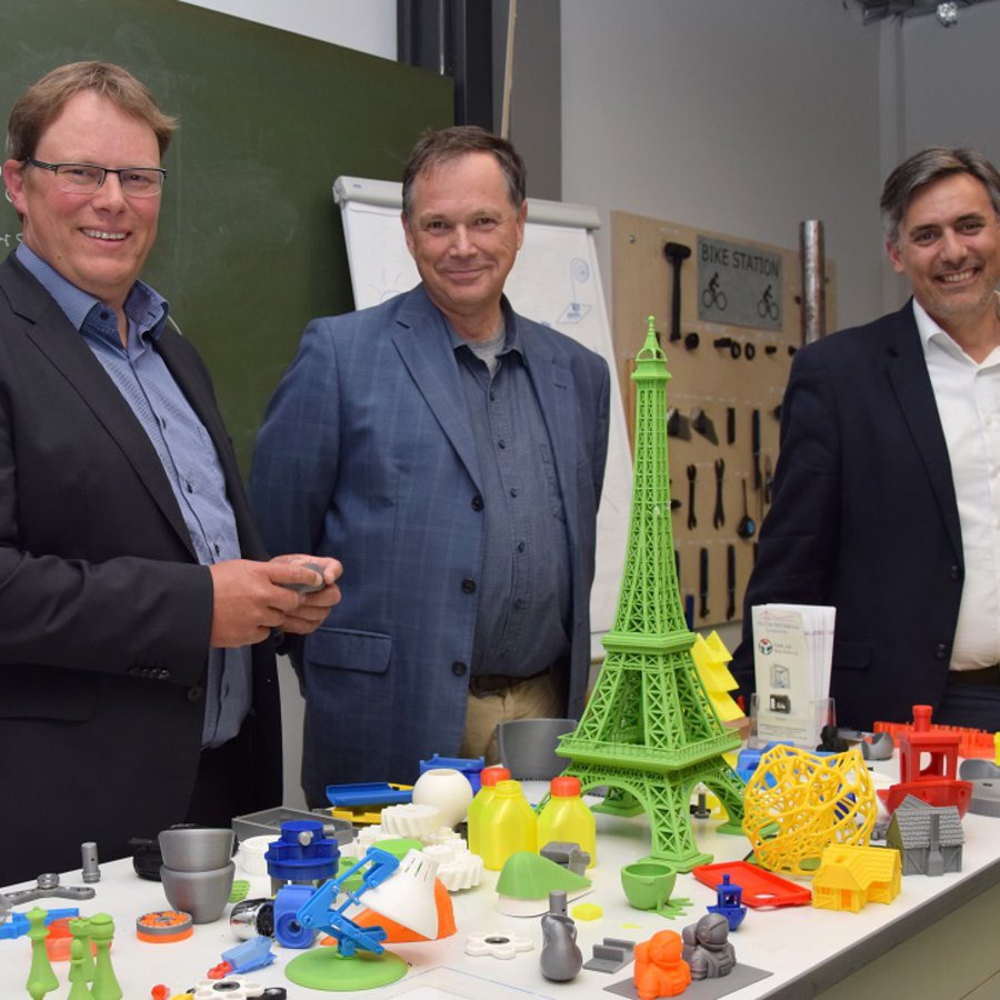 Marc Begemann, Prof. Dr. Udo Beer und Prof. Dr.-Ing. Christoph Weber