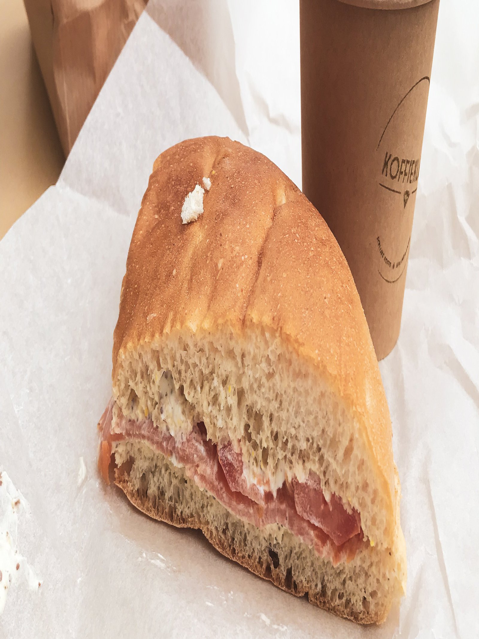 Eine Möglichkeit, Mittag zu essen: belegte Brote, die Broodjes. Foto: Baxmann