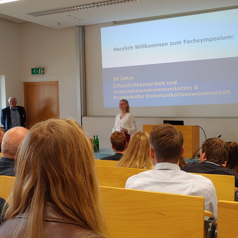 Menschen in einem Hörsaal