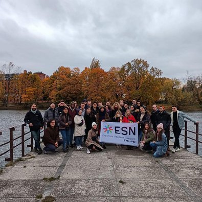 Die lokale Erasmus Studierenden Gruppe gemeinsam auf einem Foto