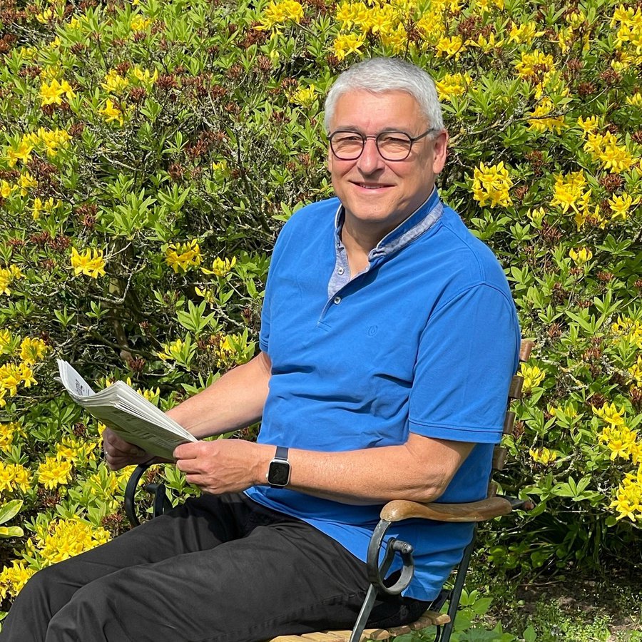 Mann im Garten