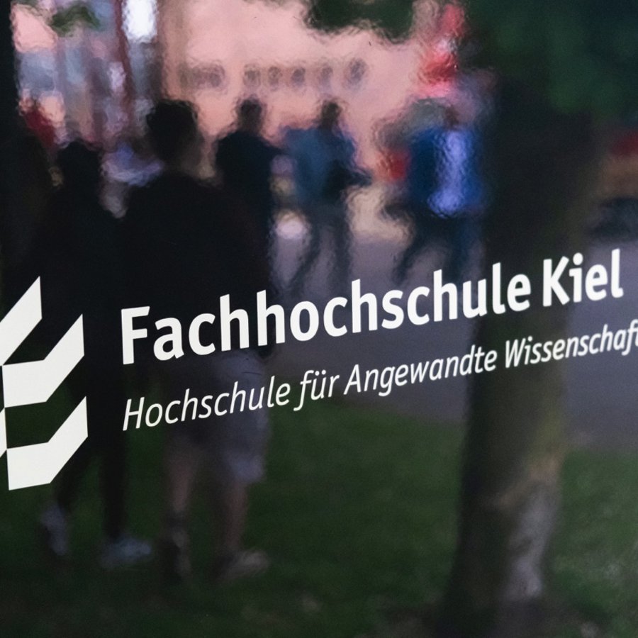 Foto: Frank Molter Schriftzug Fachhochschule Kiel
