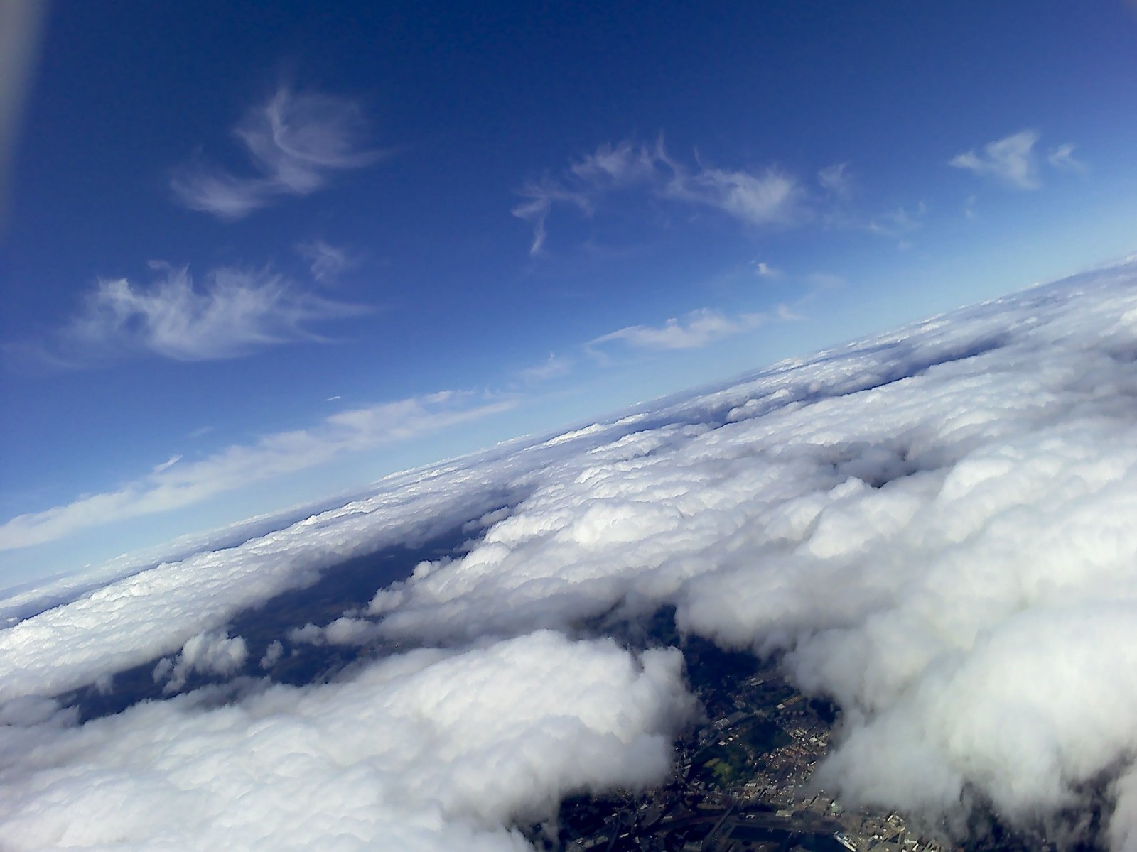 Der Himmel über den Wolken.
