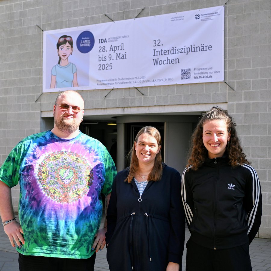 David Schack, Isabelle Bartels und Jolina Sonntag vom ZKW freuen sich auf die bevorstehenden IDW.