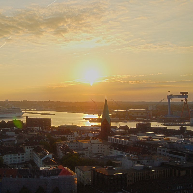 Kiel bei Sonnenaufgang