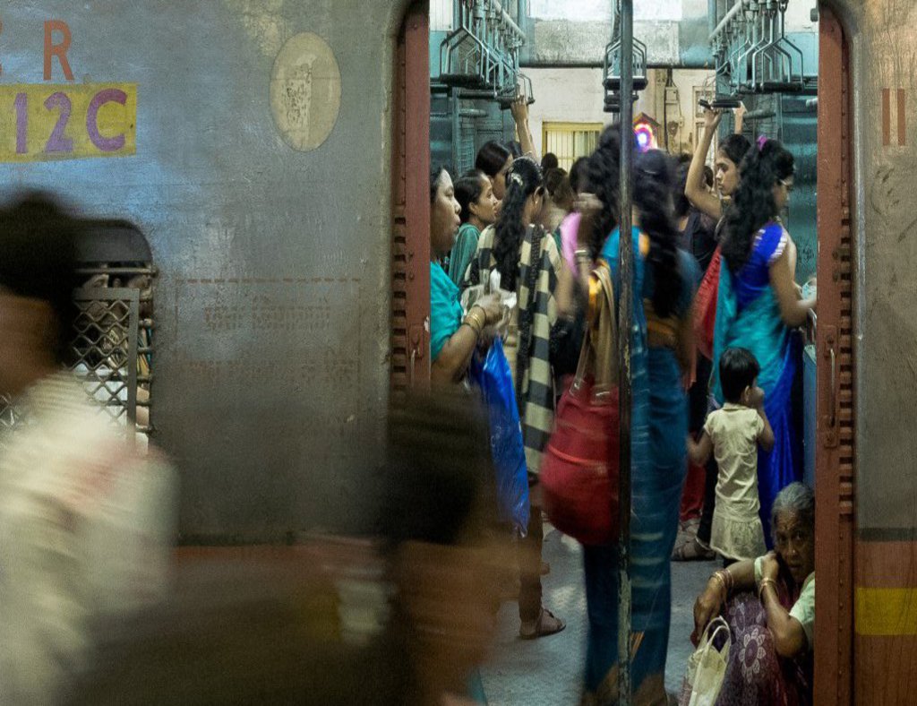 Ein Abteil in einem alten Zug.