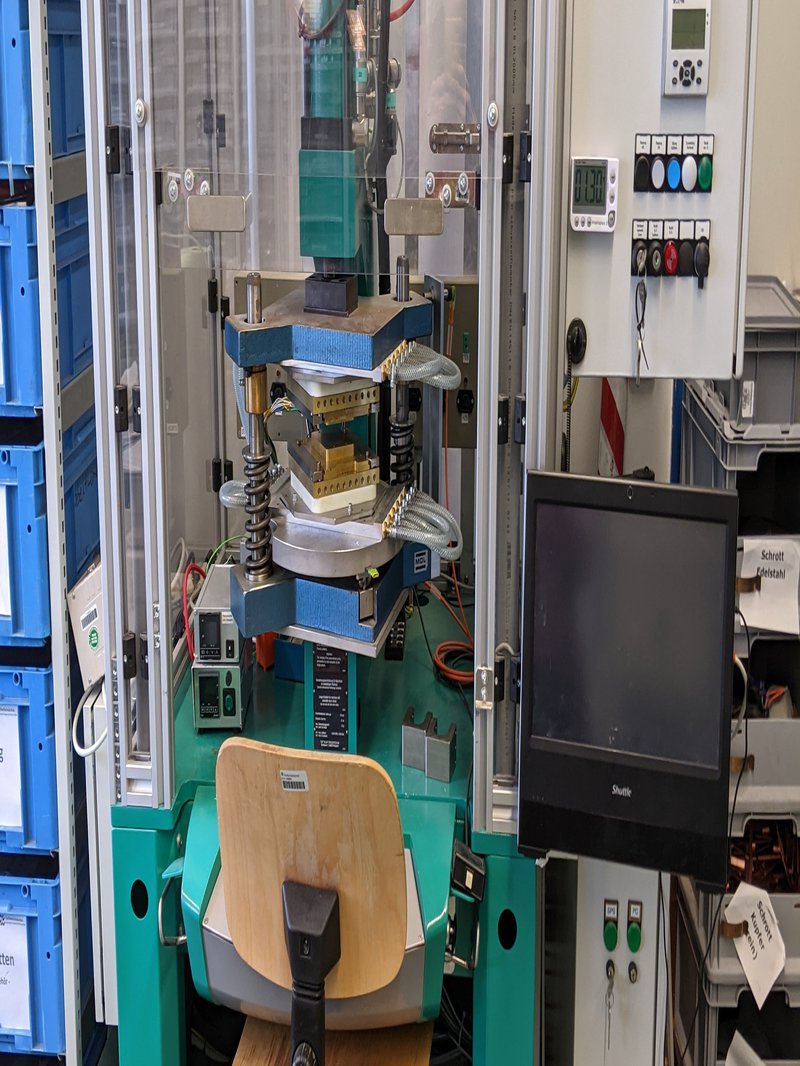 Presse druckloses Sintern