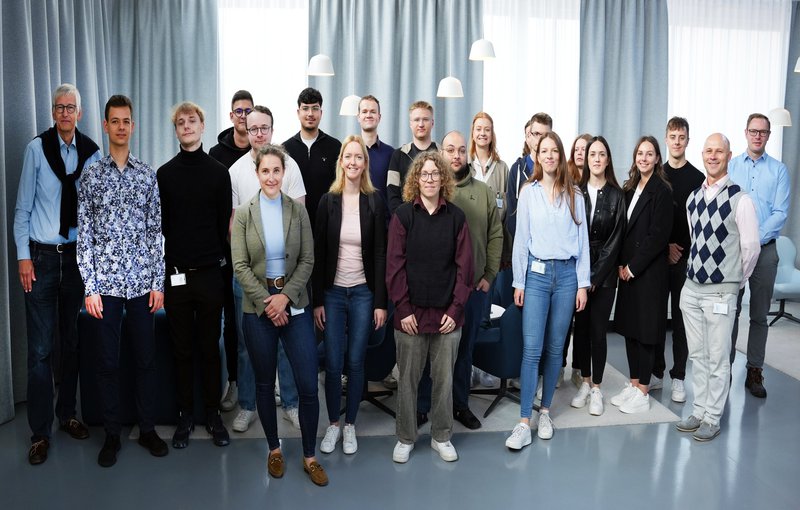 Gruppenfoto Teilnehmende