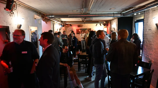 Kontakte zur Branche