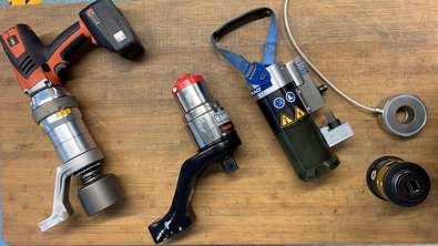 Das Foto zeigt eine Auswahl von Montagewerkzeugen