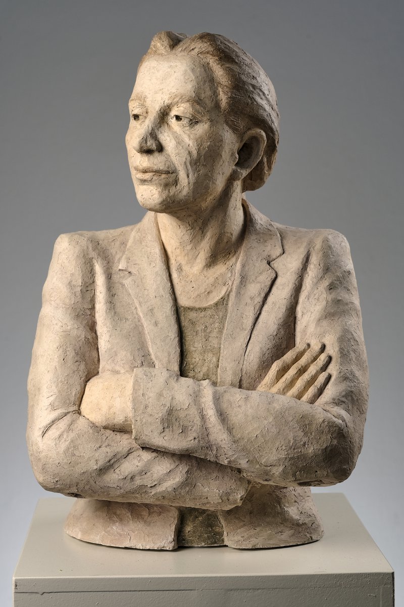 Birgit Lindemann: O.T., Höhe 44 cm, Terracotta bemalt, 2017, Fotografie: Kai Feddersen Birgit Lindemann: O.T., Höhe 44 cm, Terracotta bemalt, 2017, Fotografie: Kai Feddersen