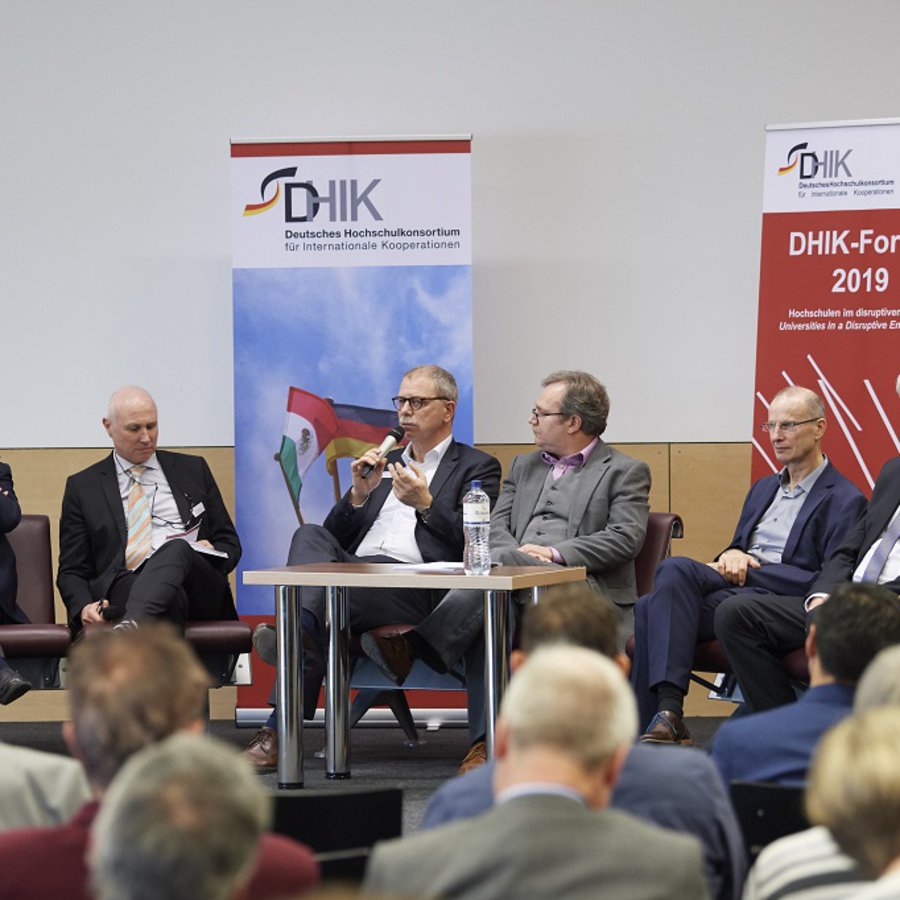Podiumsdiskussion