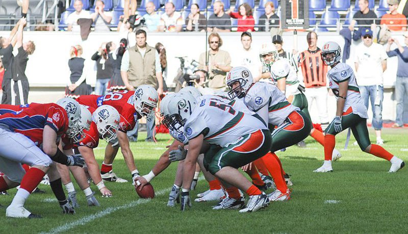 Ihre Fans machen jedes Spiel zu einem Erlebnis: Die Kiel Baltic Hurricanes. Foto: Olaf Nordwich