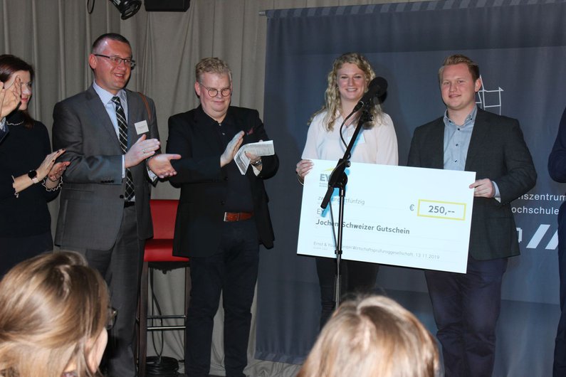 Für den ersten Platz gab es einen Erlebnisgutschein im Wert von 250 Euro.