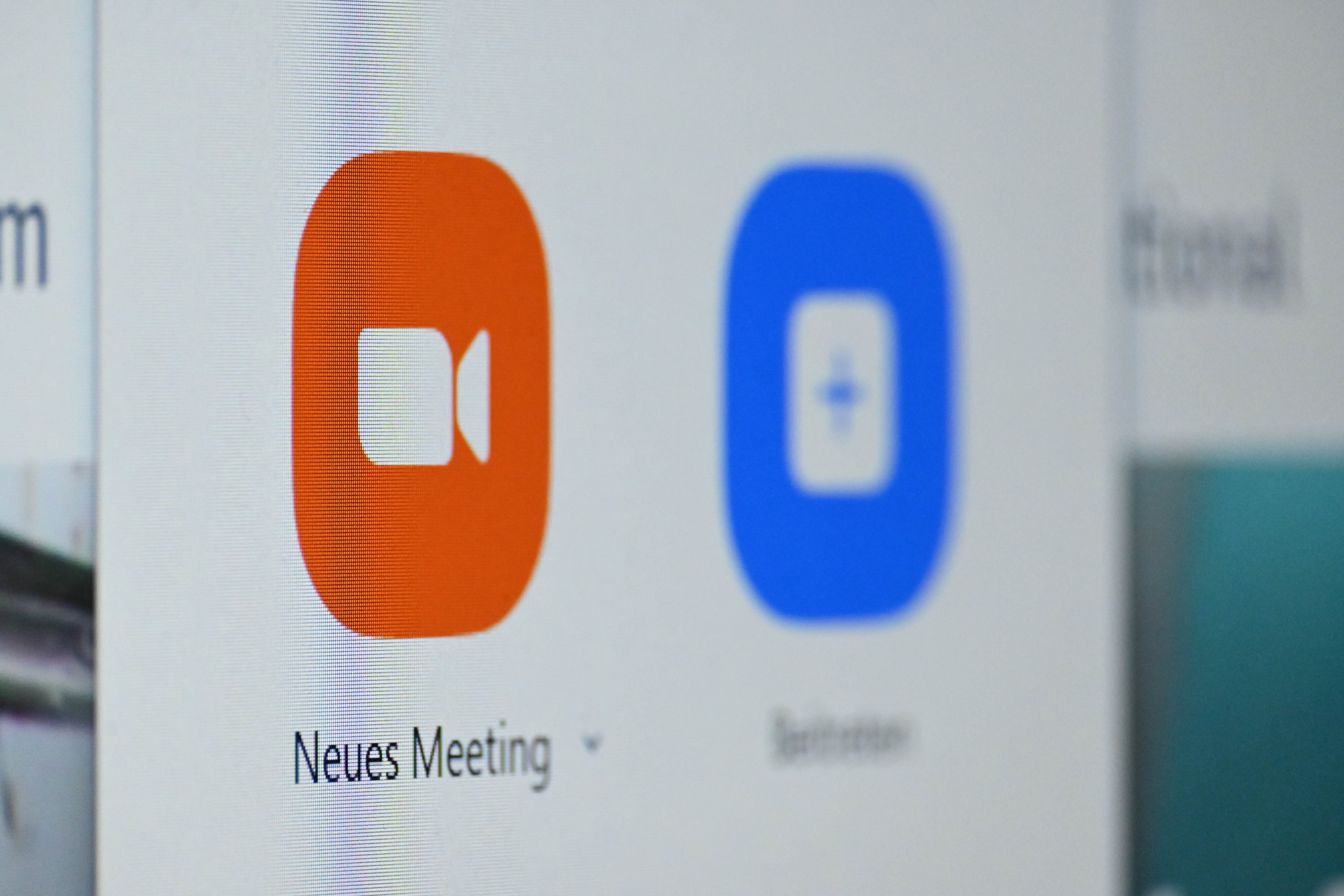 Photo of a screen. You can see a camera symbol.