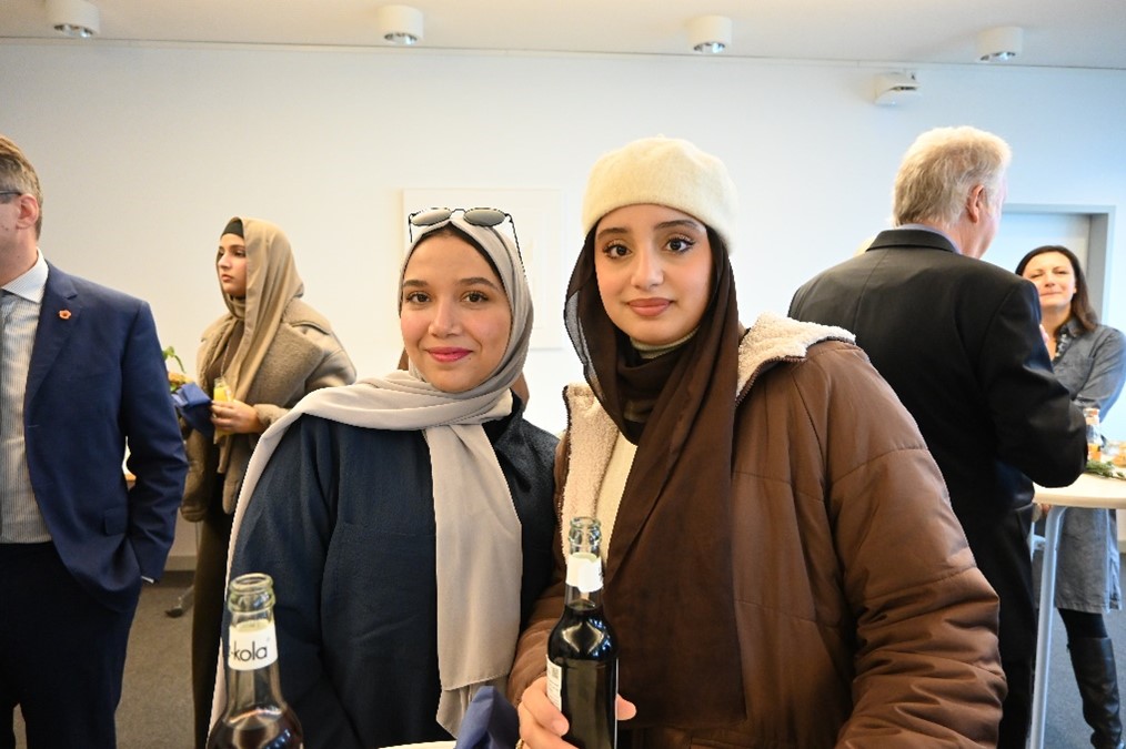 Absolventinnen Studienkolleg