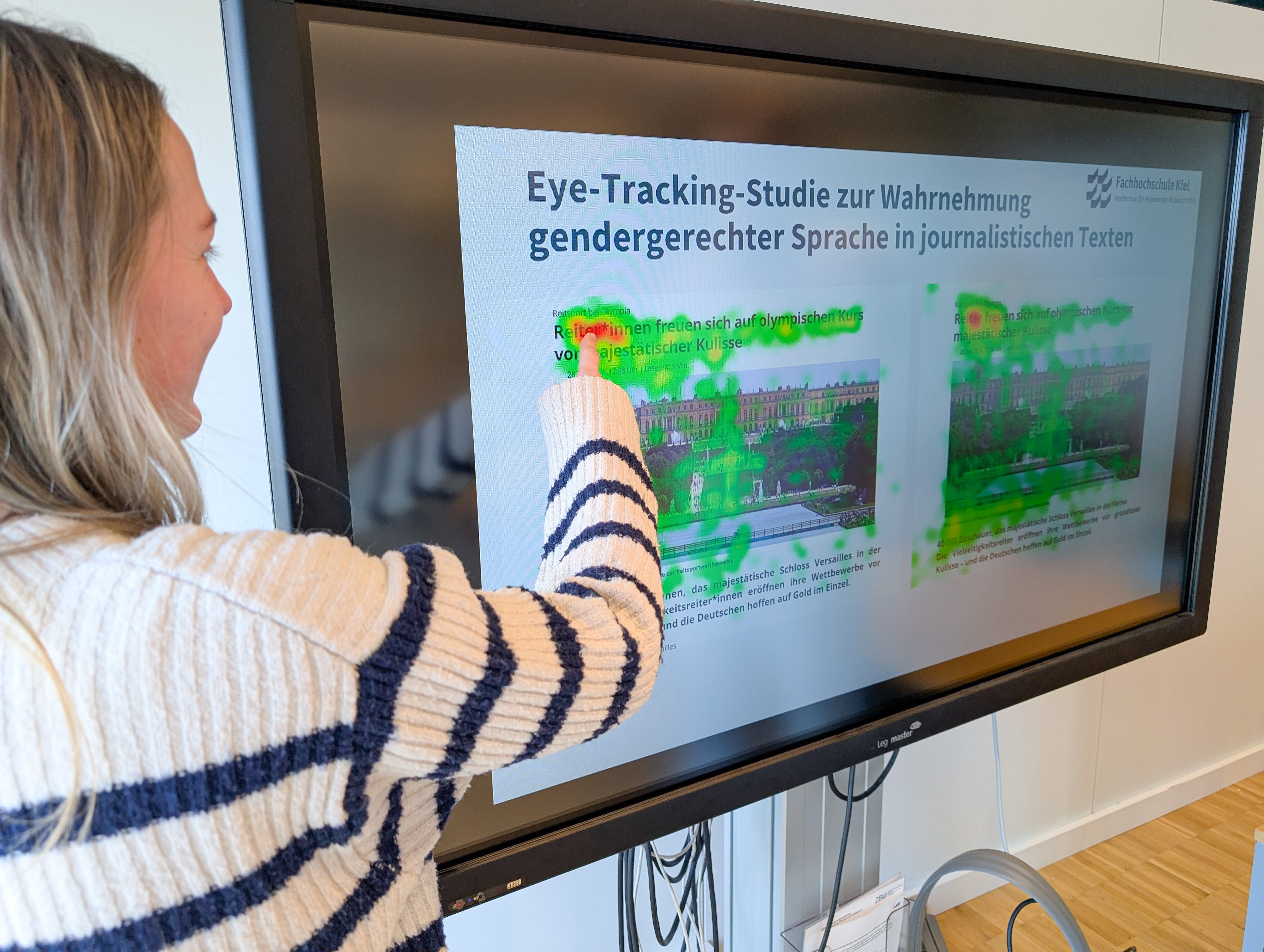 Philine von Krosigk zeigt die Ergebnisse auf der Heatmap. Philine von Krosigk zeigt die Ergebnisse der Eye-Tracking Untersuchung.