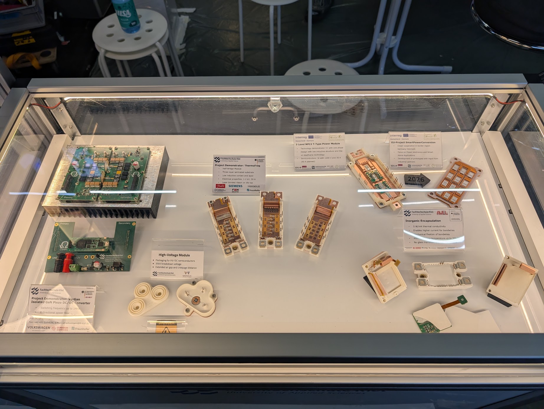 Auslage von Forschungsgegenständen