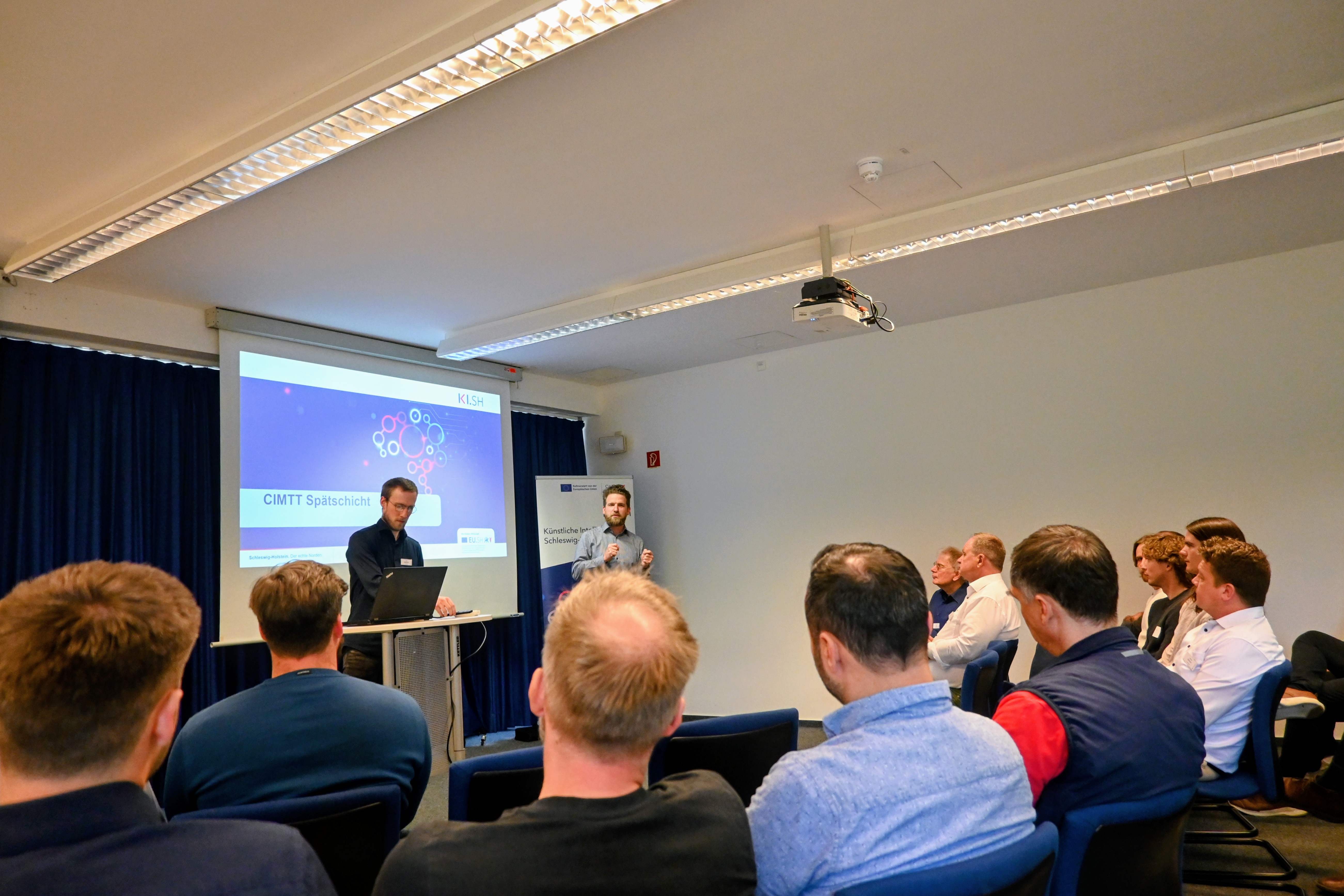 Im Rahmen der Digitalen Woche geht es in der Spätschicht im CIMTT auch um das Thema Künstliche Intelligenz. Im Rahmen der Digitalen Woche geht es in der Spätschicht im CIMTT auch um das Thema Künstliche Intelligenz.