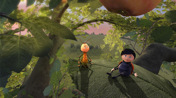 Marienkäfer Doloris und Glühwürmchen Mike sitzen auf einem Blatt